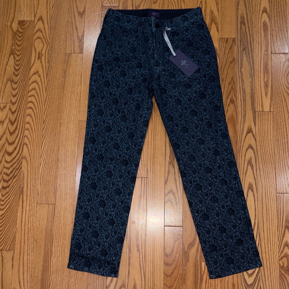 🩵💙 NWT NYDJ PATTERNED JEANS IN SIZE 0P 💙🩵